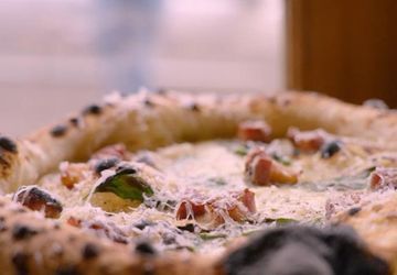 Image for story: Lupo is Seattle's hidden gem for flavorful sourdough pizzas